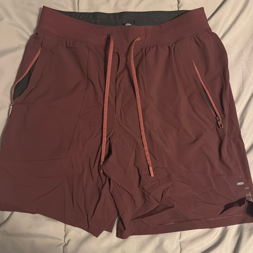 Lululemon men’s Medium shorts - maroon with liner